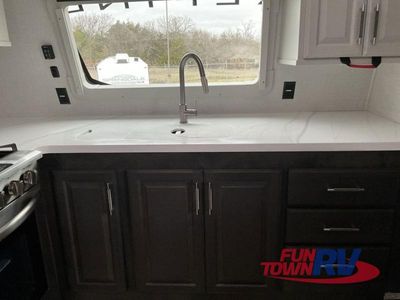 2025 Keystone RV Alpine - Photo 14