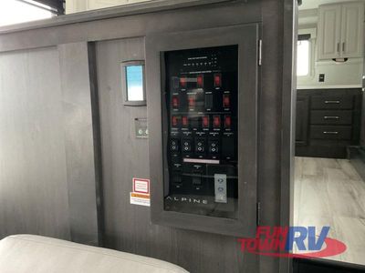 2025 Keystone RV Alpine - Photo 32