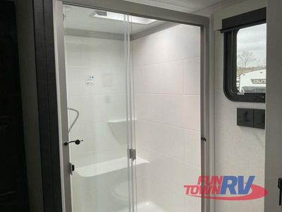 2025 Keystone RV Alpine - Photo 36