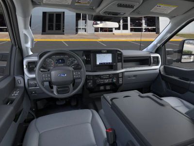 2025 Ford Chassis Cab - Photo 9