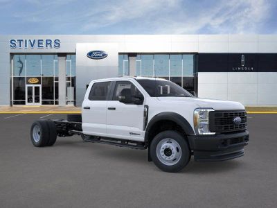 2025 Ford Chassis Cab - Photo 1