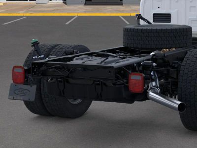 2025 Ford Chassis Cab - Photo 21
