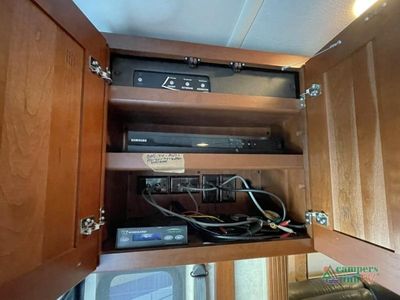 2012 Winnebago Ellipse — photo 22 view