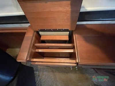 2012 Winnebago Ellipse — photo 24 view