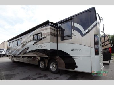 2012 Winnebago Ellipse — interior view