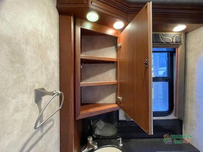 2012 Winnebago Ellipse — photo 50 view