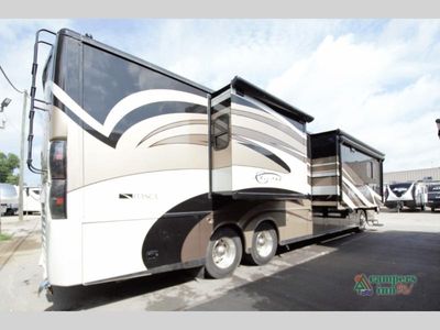 2012 Winnebago Ellipse — detail view