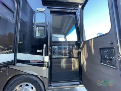 2012 Winnebago Ellipse — photo 9 view
