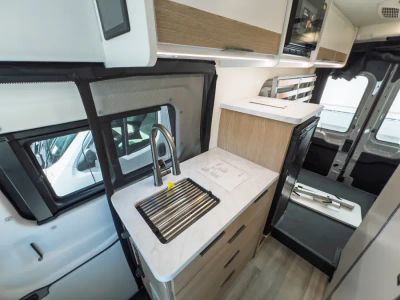 2027 Thor Motor Coach TALAVERA — photo 10 view
