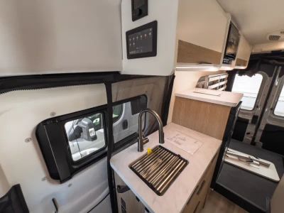 2027 Thor Motor Coach TALAVERA — photo 9 view