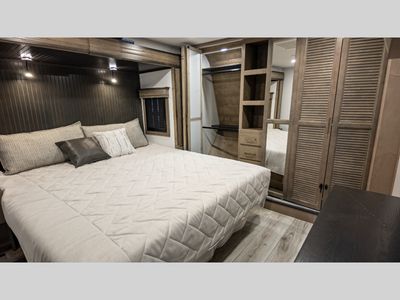 2025 Keystone RV Montana - Photo 17