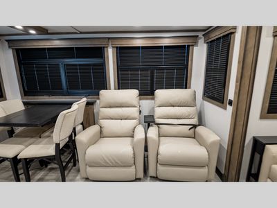 2025 Keystone RV Montana - Photo 27