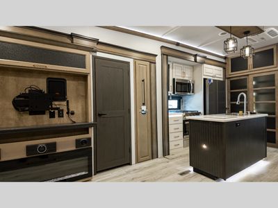 2025 Keystone RV Montana - Photo 47