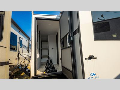 2025 Keystone RV Montana - Photo 7