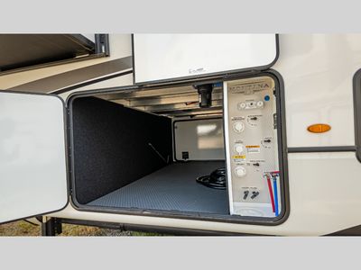 2025 Keystone RV Montana - Photo 5