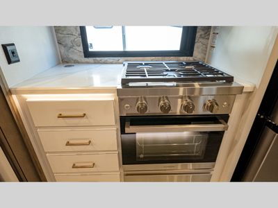 2025 Keystone RV Montana - Photo 40