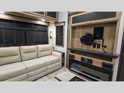 2025 Keystone RV Montana - Photo 29