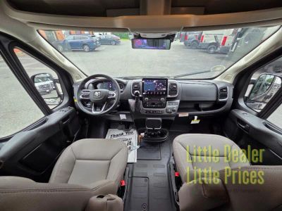 2025 Roadtrek Roadtrek — photo 20 view