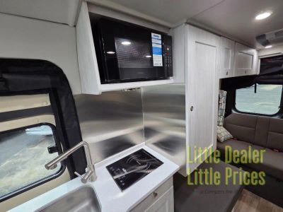 2025 Roadtrek Roadtrek — photo 16 view