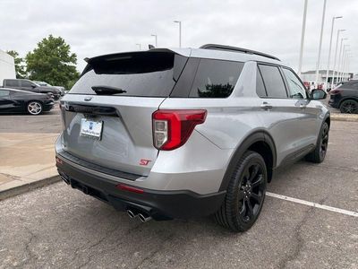 2022 Ford Explorer - Photo 3