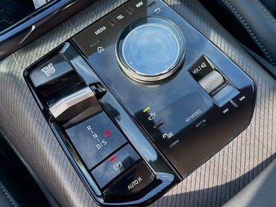 2025 BMW X3 — photo 13 view