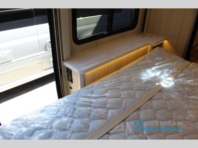 2026 Airstream Atlas - Photo 35
