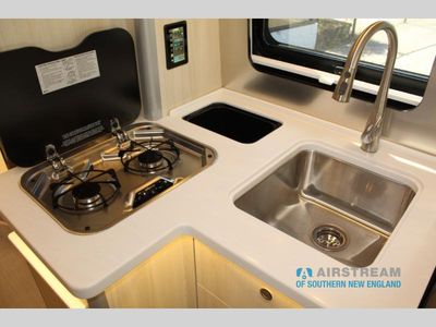 2026 Airstream Atlas - Photo 43