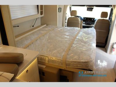 2026 Airstream Atlas - Photo 34