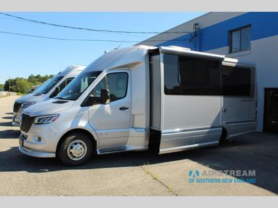 2026 Airstream Atlas - Photo 3