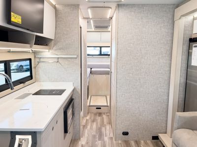 2026 Tiffin WAYFARER - Photo 5