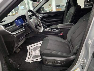 2025 Jeep Grand Cherokee - Photo 15