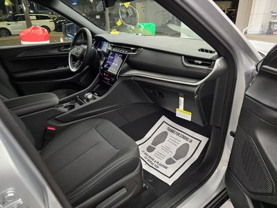 2025 Jeep Grand Cherokee - Photo 29