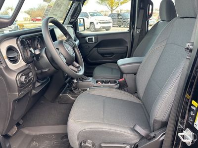 2026 Jeep Wrangler - Photo 61