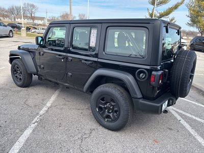 2026 Jeep Wrangler - Photo 22