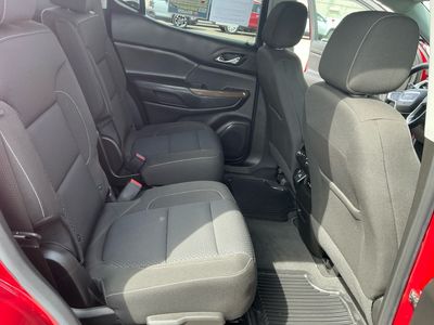 2023 GMC Acadia — photo 19 view