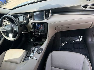 2027 INFINITI QX60 - Photo 8