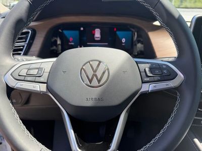 2026 Volkswagen Atlas — photo 18 view