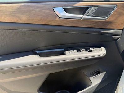 2026 Volkswagen Atlas — photo 12 view