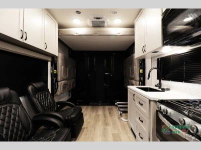 2027 Jayco Seismic - Photo 14