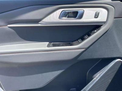 2026 Ford Explorer — photo 10 view