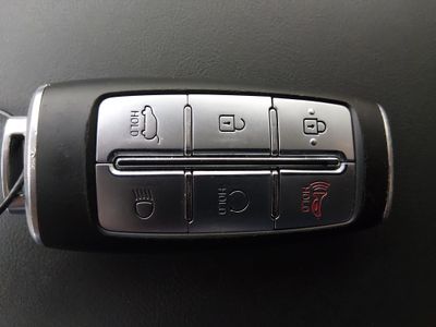 2025 Genesis GV70 — photo 15 view