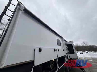 2026 Heartland Bighorn - Photo 2