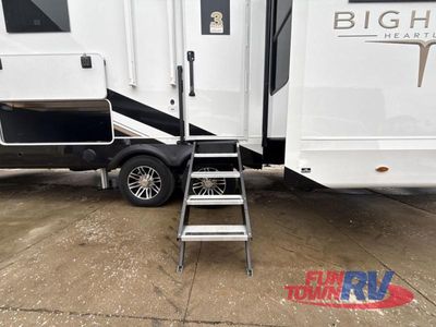 2026 Heartland Bighorn - Photo 3