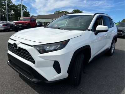 2019 Toyota RAV4 — detail view