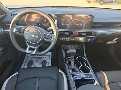 2026 Kia K5 - Photo 15