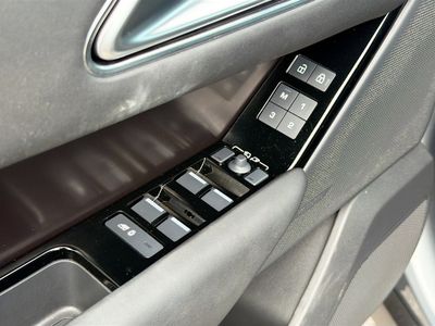 2026 Land Rover Range Rover Velar - Photo 22