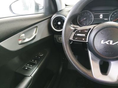 2024 Kia Forte - Photo 15