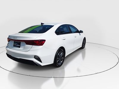 2024 Kia Forte - Photo 7