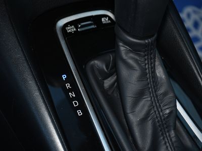 2025 Toyota Corolla Hybrid - Photo 14