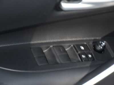 2025 Toyota Corolla Hybrid - Photo 10
